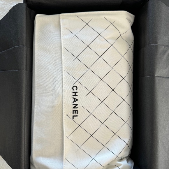 Chanel Medium & Mini Classic Flap Bags + Card Holder - NWT, Guaranteed Authentic - Picture 2 of 15